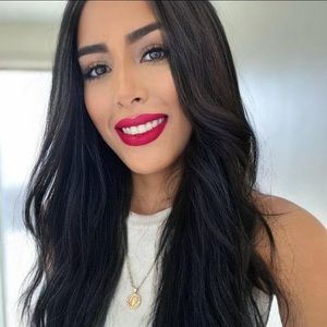 Meet your Posher, Fey